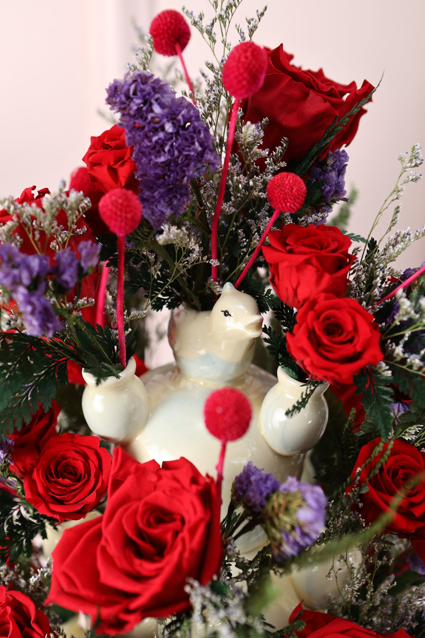 Mae Tulipiere 20" Rosas Rojas & Vino MD24