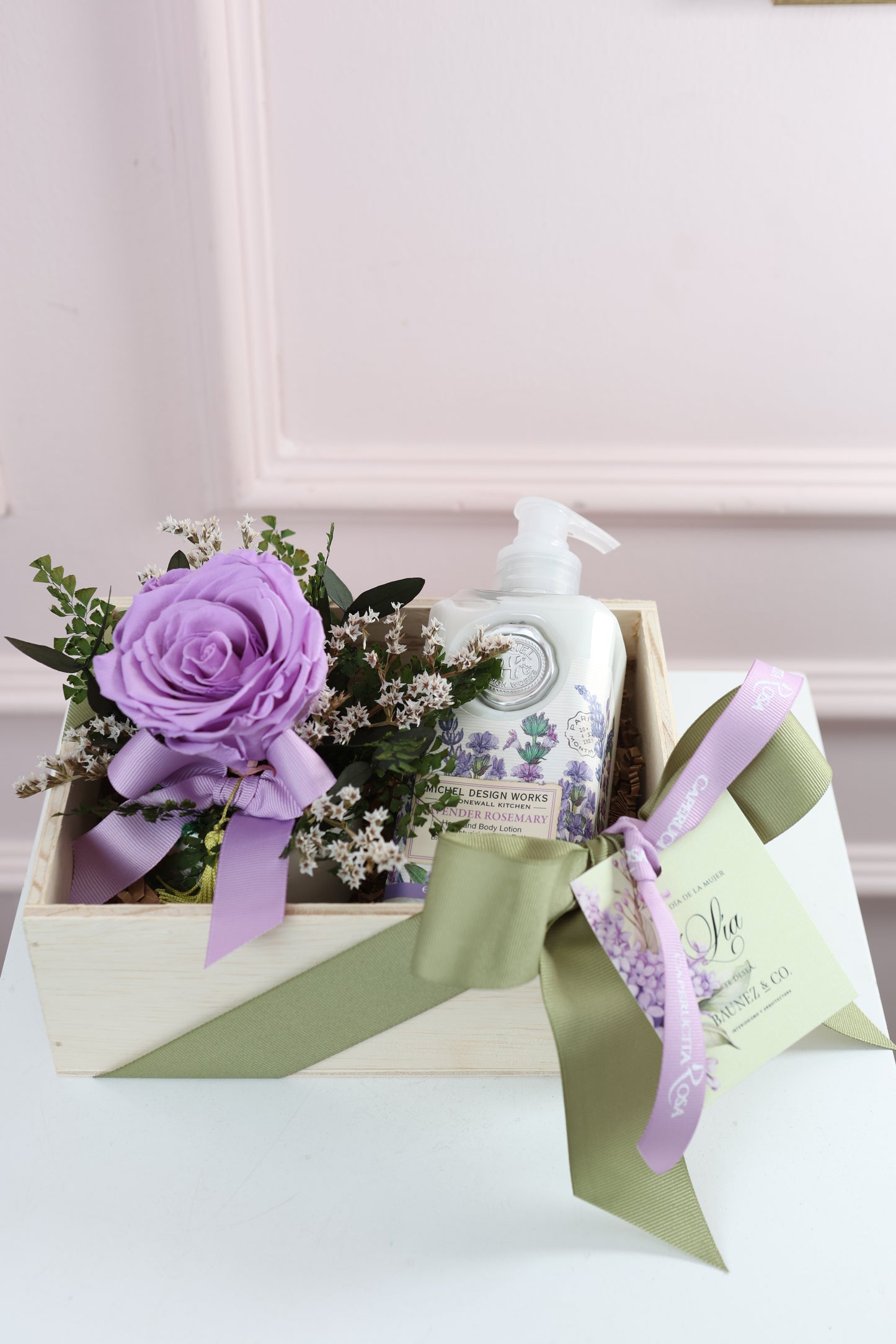 BLOOM & CARE GIFT BOX PETITE