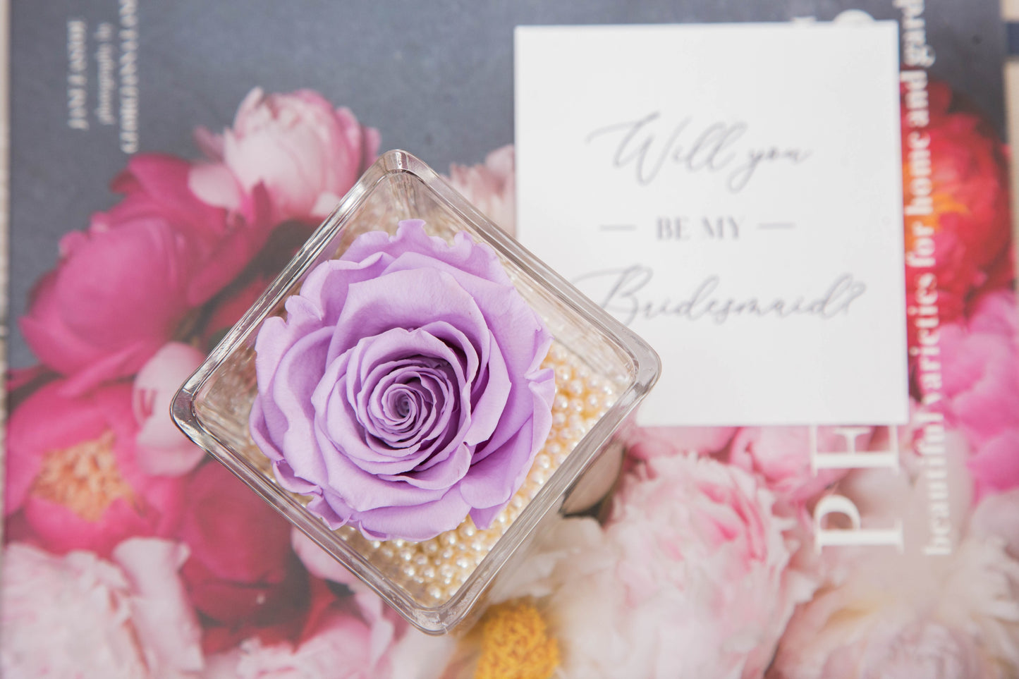 Signature Almond Favor 3" Rosa Premium & Perlas