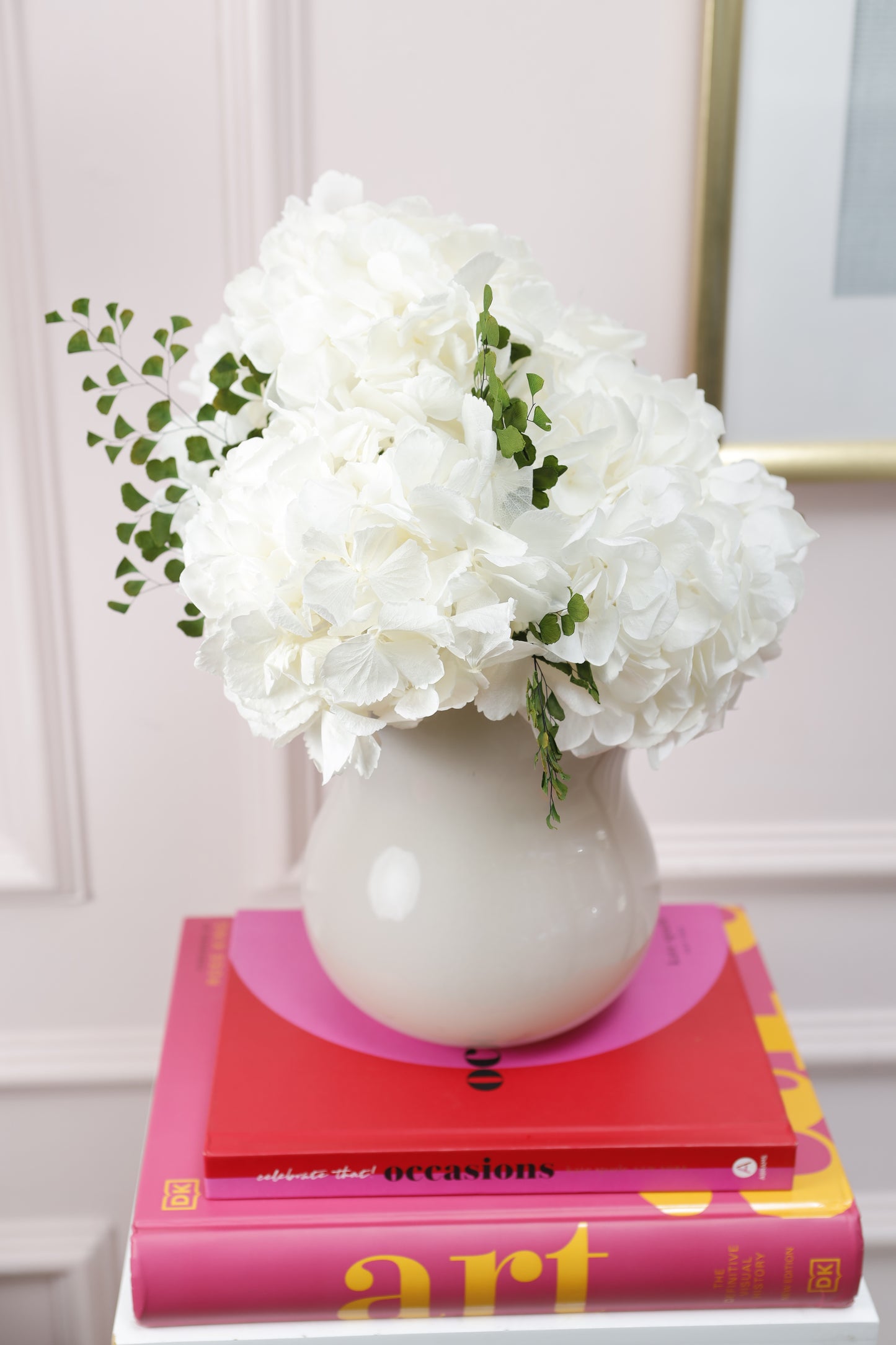 Tatum Vase 8" Puchero Hortensias Blancas SV24
