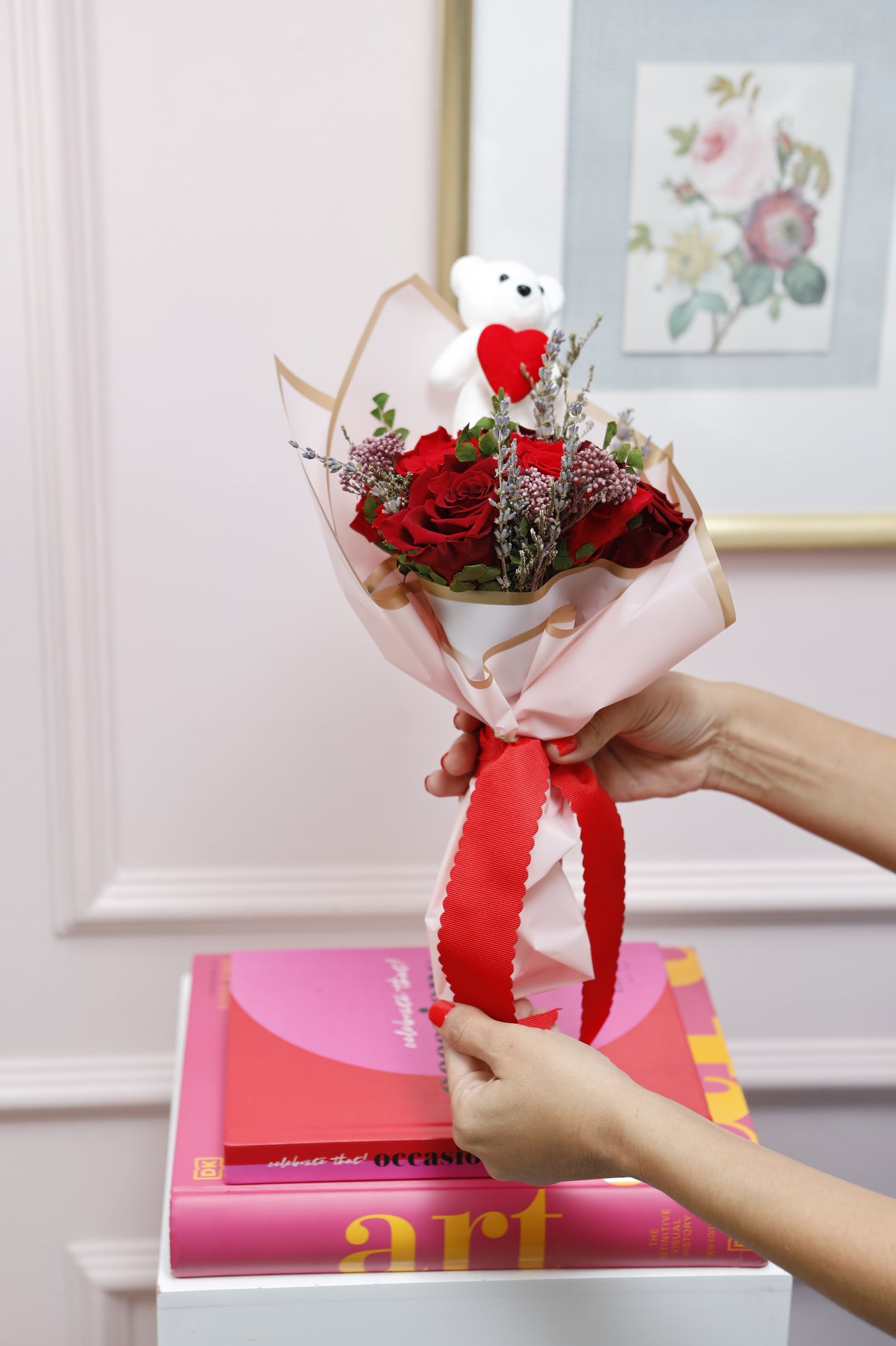 Bouquet Clásico Moyen de Rosas Premium Red One Burgundy SV24