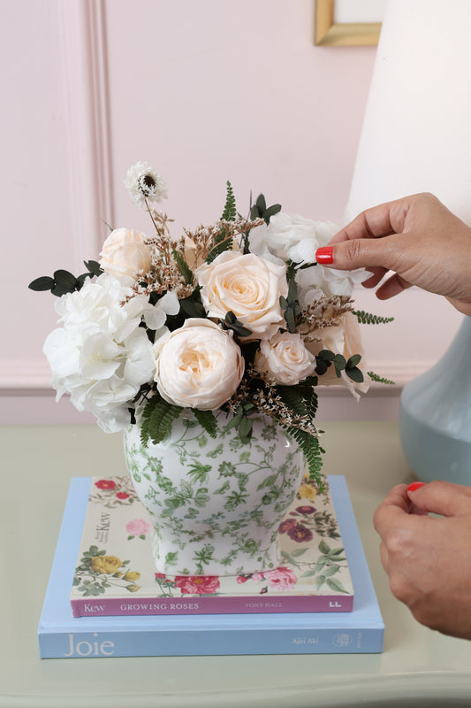 GREENERY SPRING CENTERPIECE