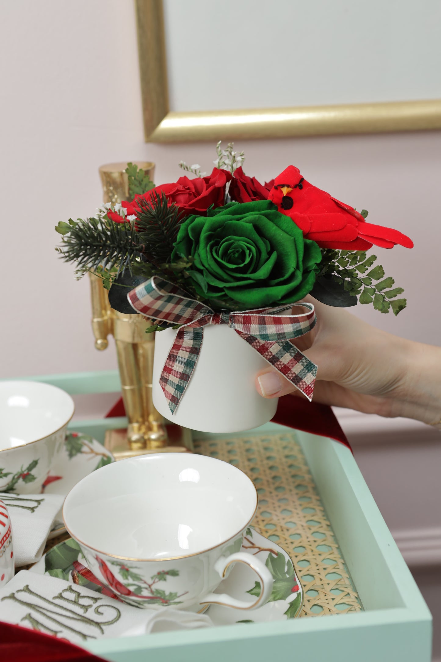 Kendall Vase 3" Trío Rosas Premium