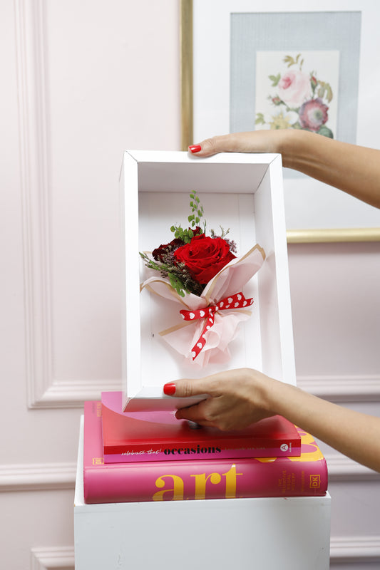 Flower Box Grand con Trío Rosas Premium SV24